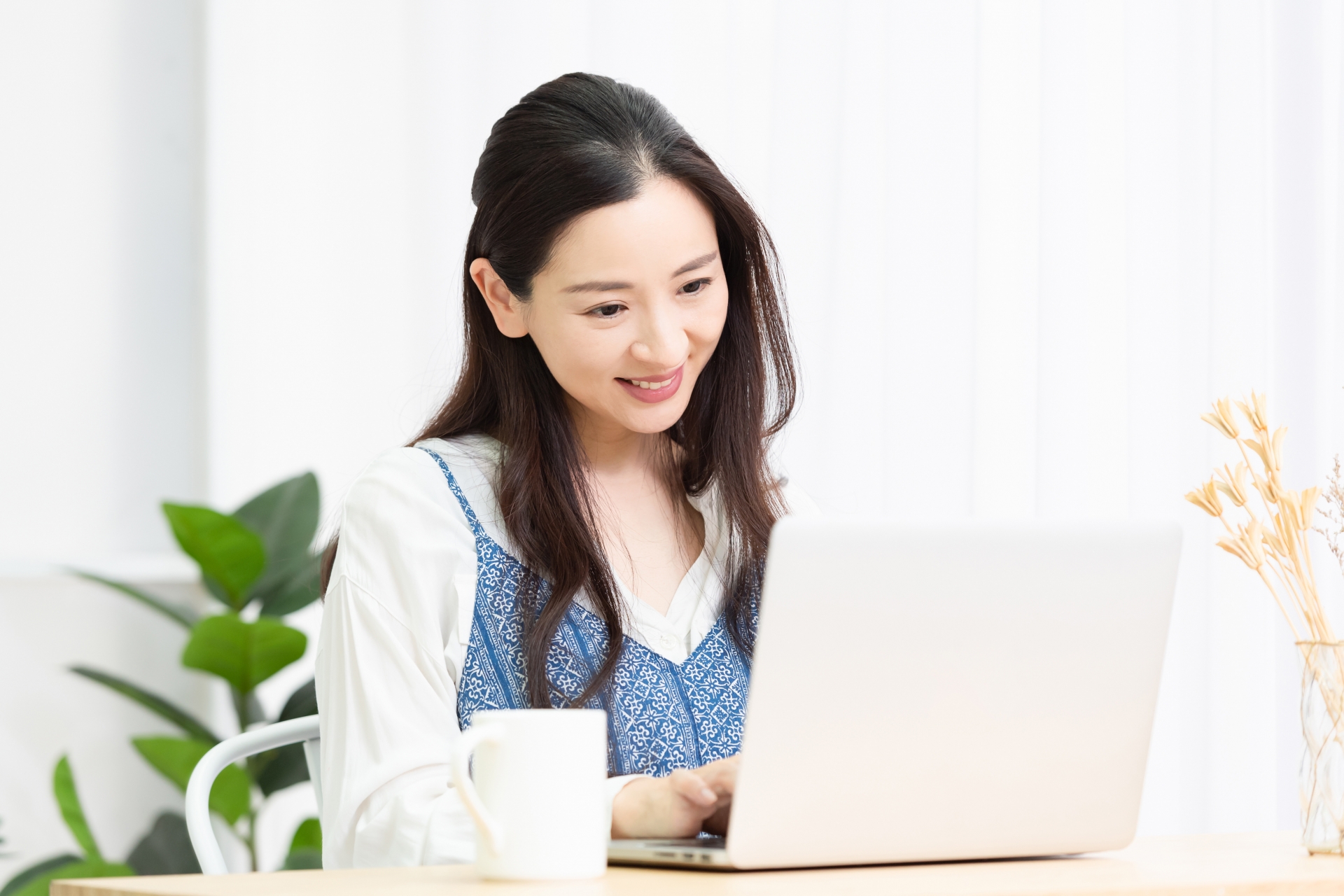 自宅のPCで学習する受講者