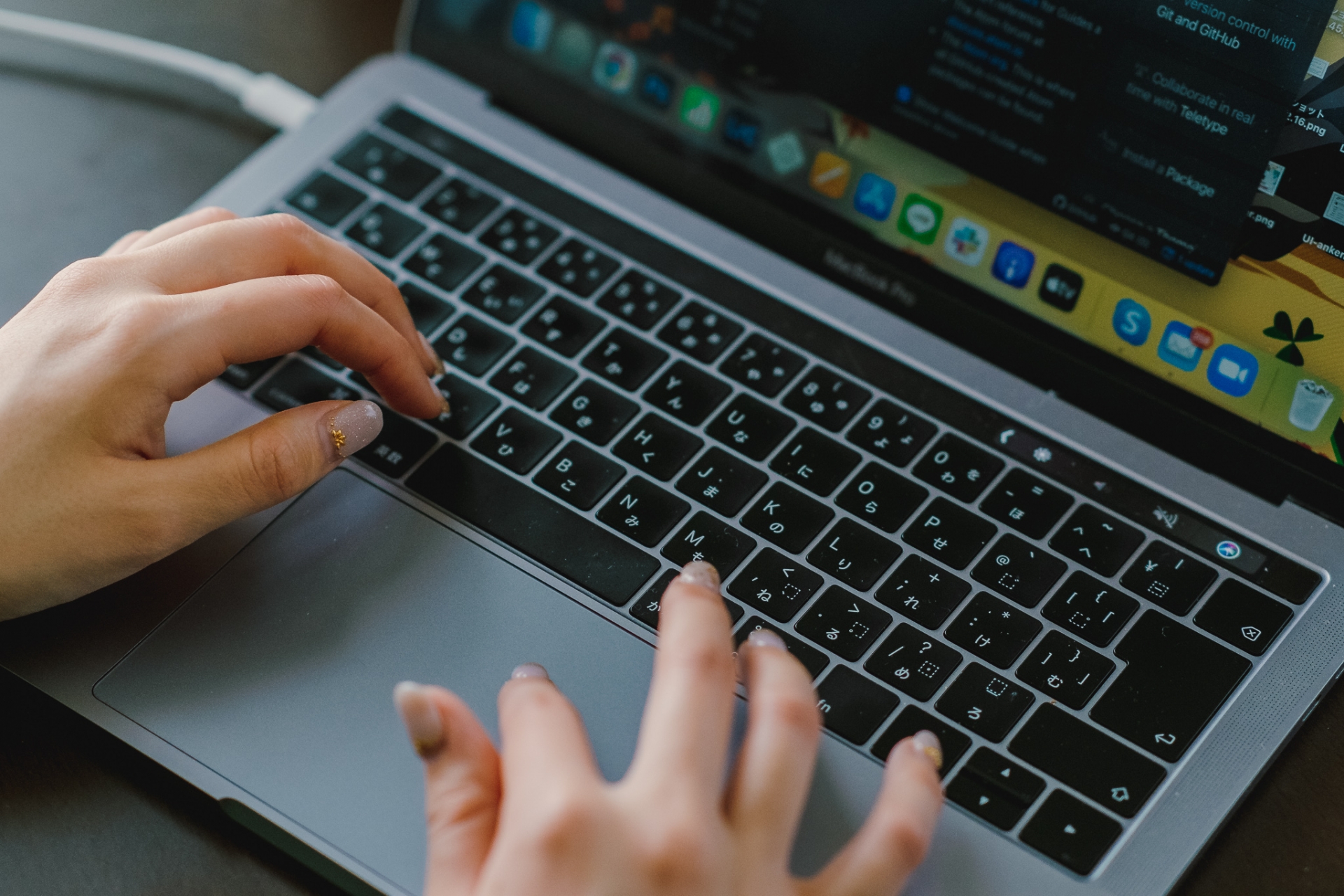 CodeCollegeで学習する受講生